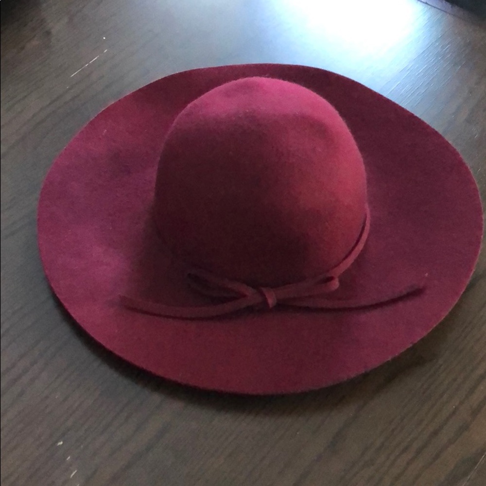 Floppy wide brim wool hat